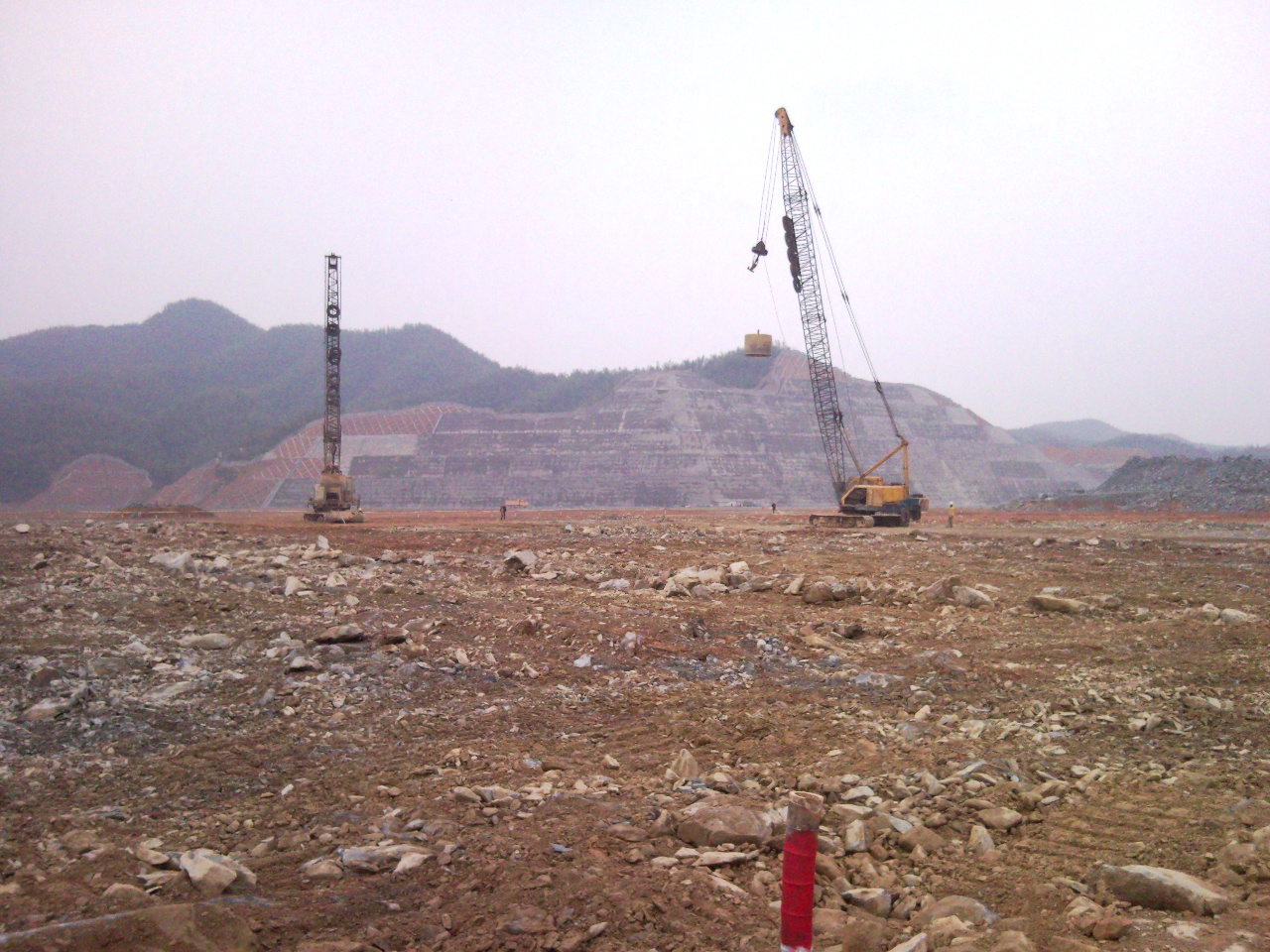 湖北煙草金葉復(fù)烤有限公司強(qiáng)夯工程